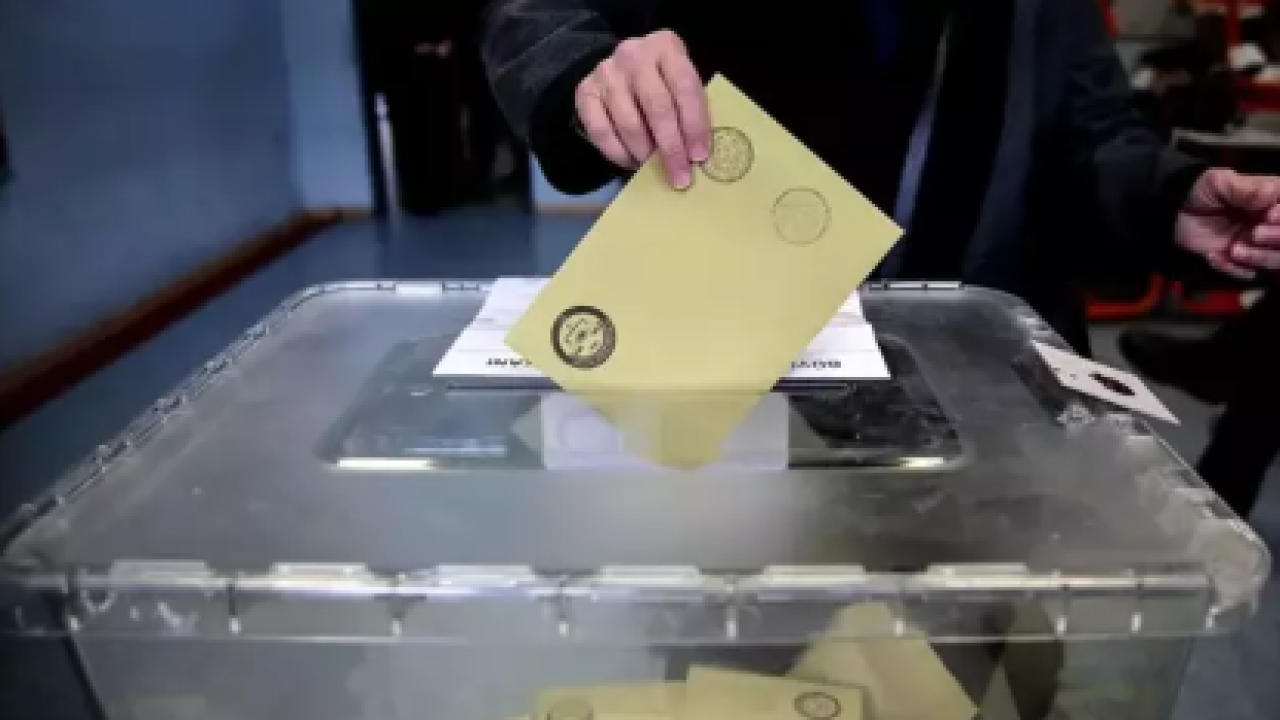 Özel'i düşündürecek anket! CHP'nin yerel seçimlerde kazandığı ilde AK Parti birinci oldu