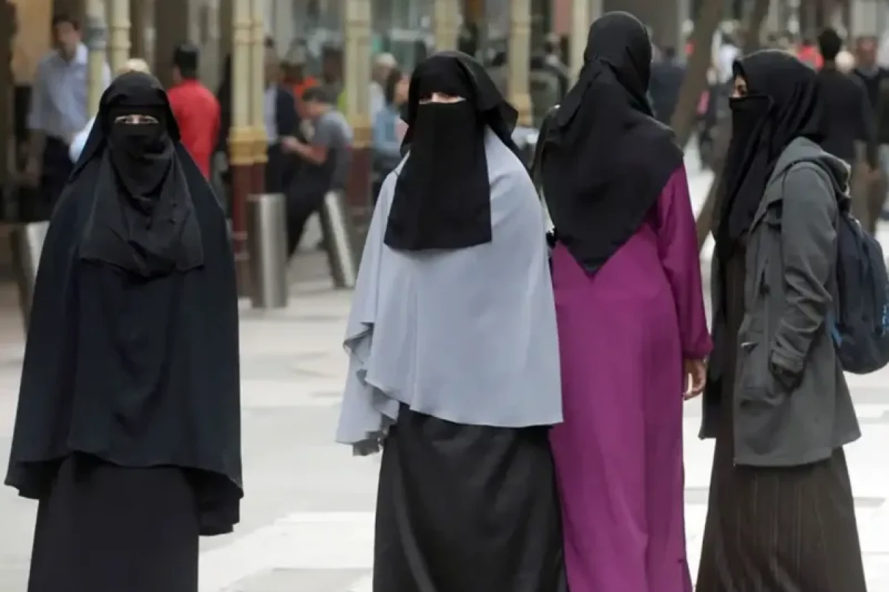 Portekiz'de peçe ve burka yasaklandı