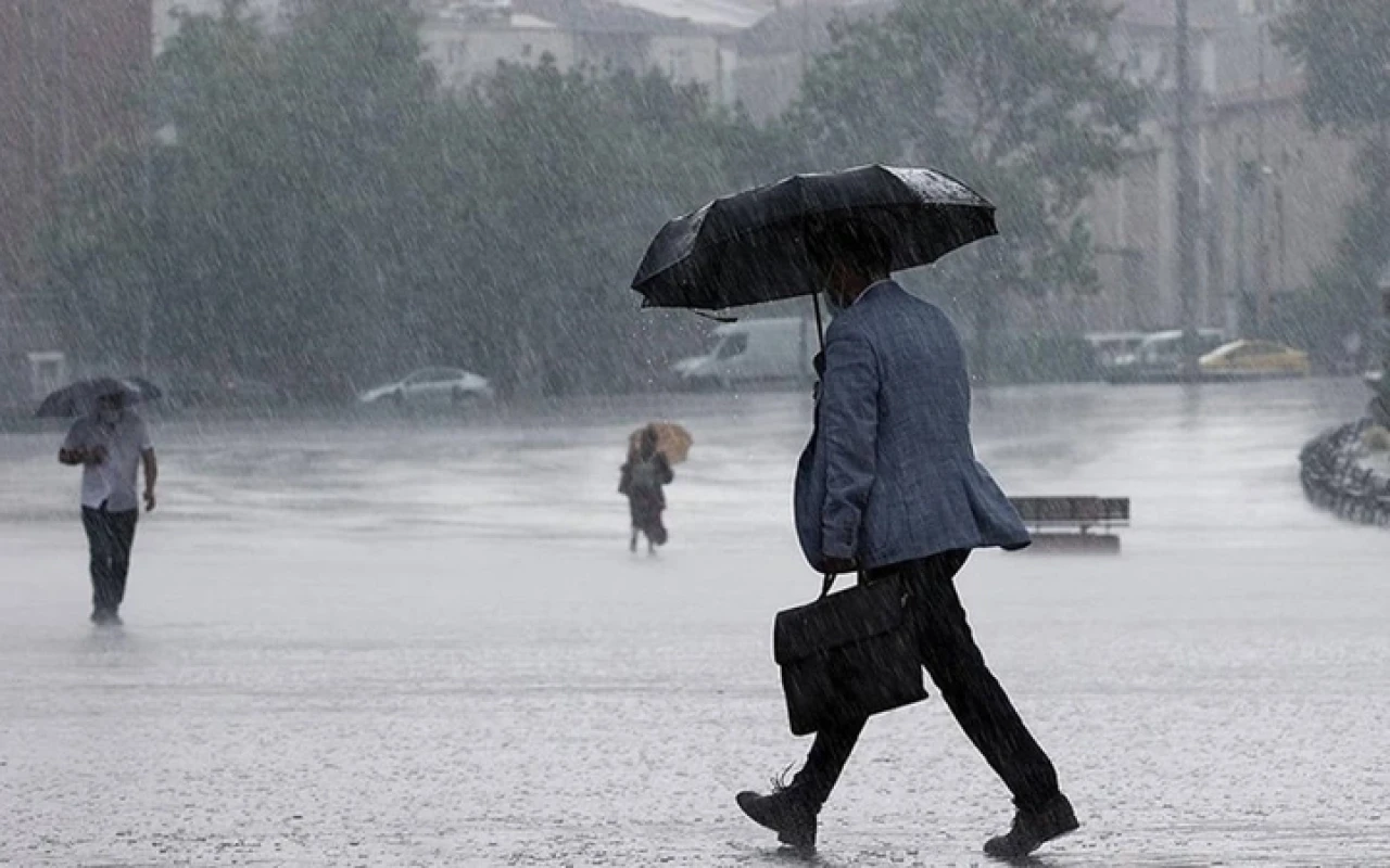 Meteoroloji açıkladı: Bugün yarın ve hafta sonuna dikkat! Gök gürültülü sağanak bekleniyor...