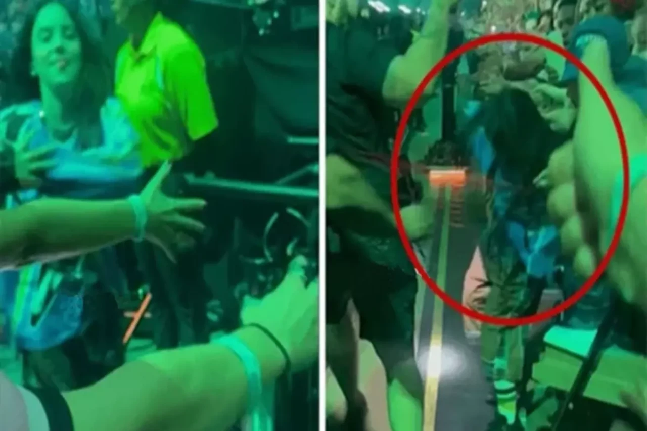 Billie Eilish'e konserde büyük şok: Hayranı tarafından yere düşürüldü