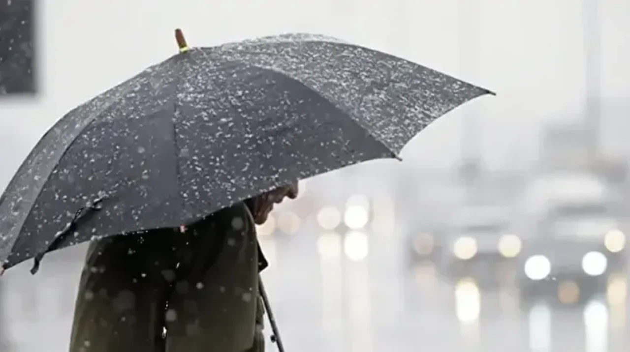 Meteoroloji uyardı: Bu tarihlerde İstanbul'a yağış geliyor!