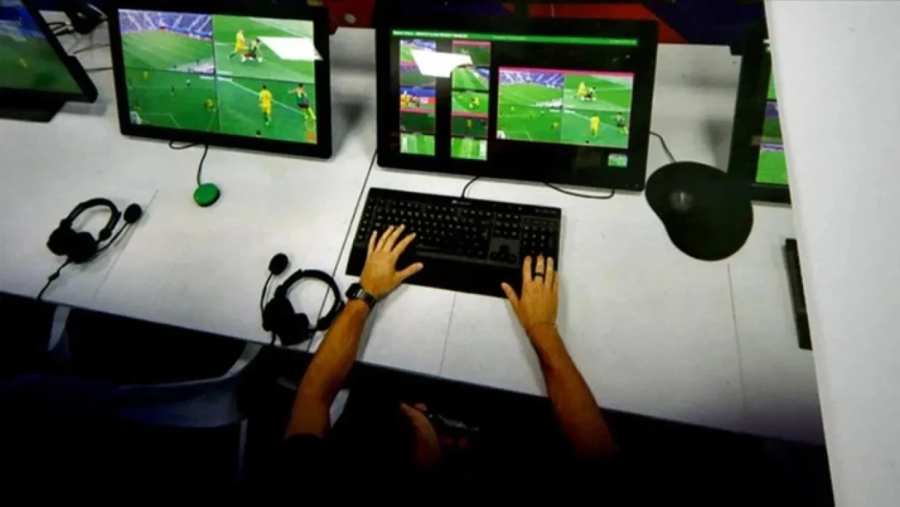 Galatasaray-Beşiktaş derbisinin VAR hakemi açıklandı