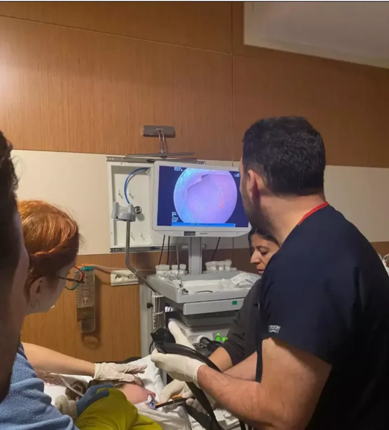 Zihinsel engelli kadının yemek borusuna kaçmıştı! Başarıyla çıkarıldı