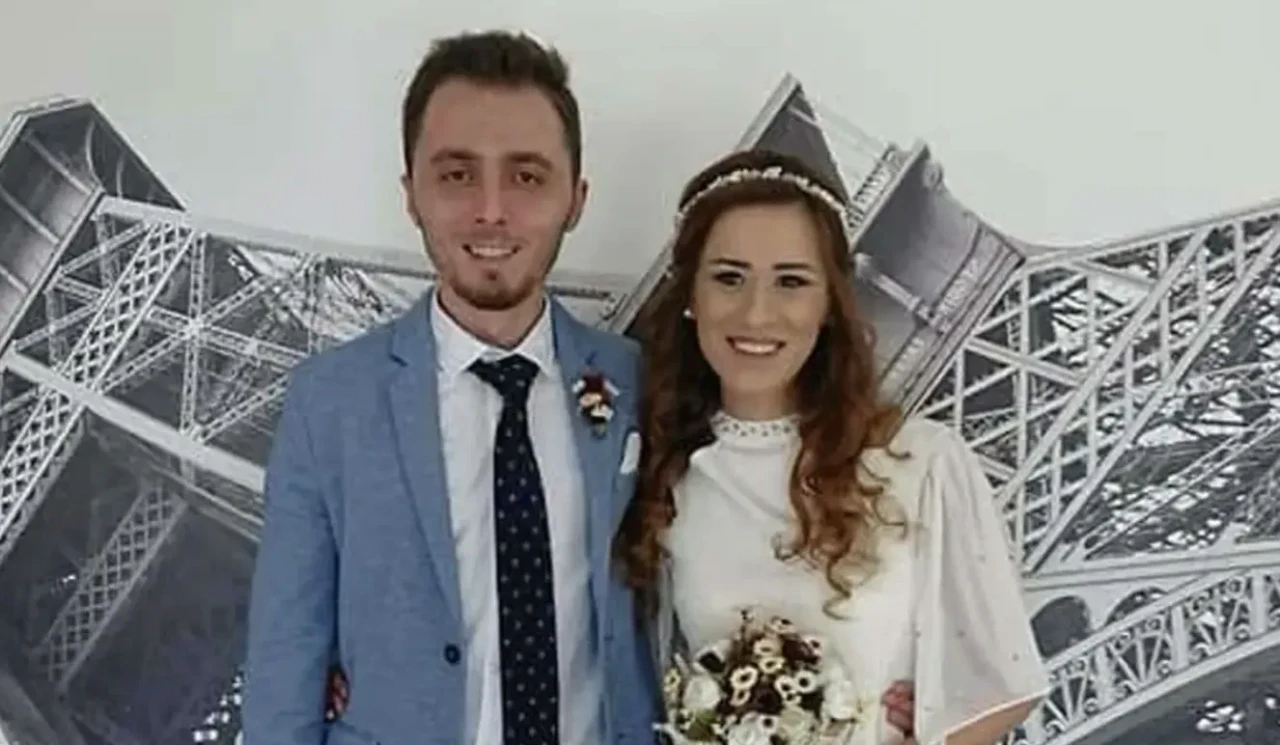 Düğün etkinliğinde facia: Dekoratif kemer devrildi, iki kişi hayatını kaybetti