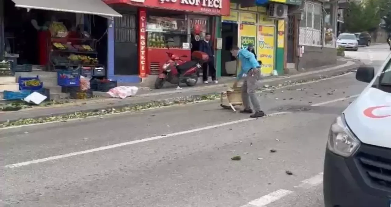 Bursa’da şiddetli lodos nedeniyle teleferik seferleri durduruldu