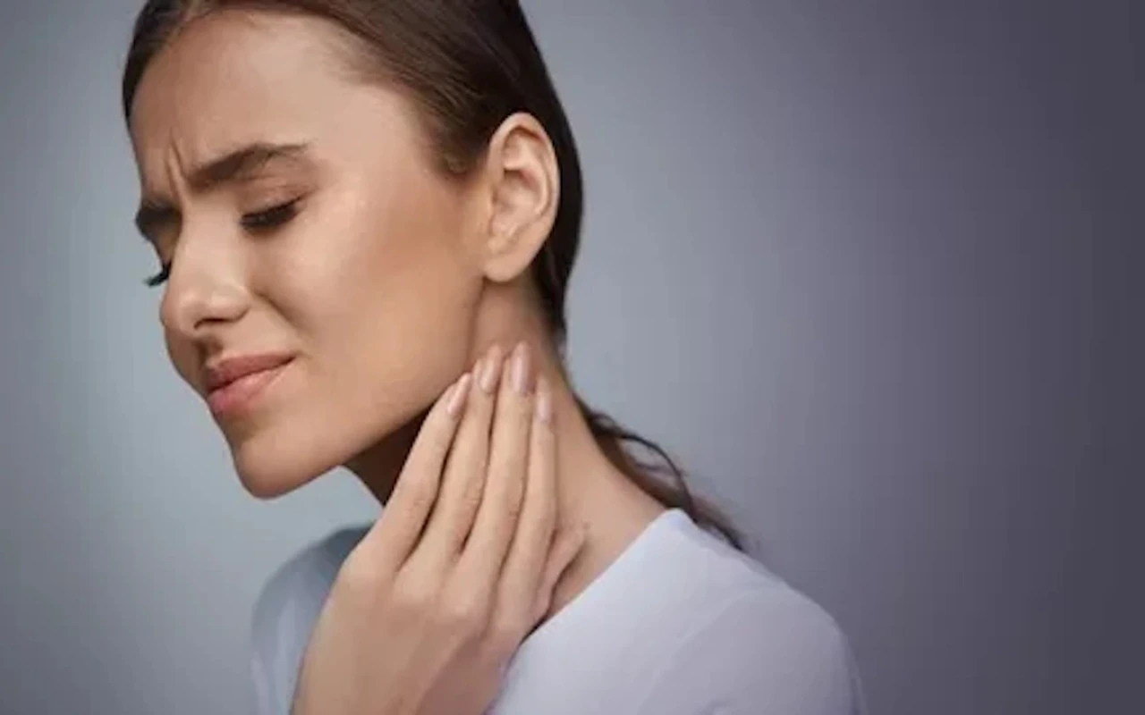 Uzmanlar uyarıyor: Teknoloji çağının en sinsi hastalığı boyun düzleşmesi