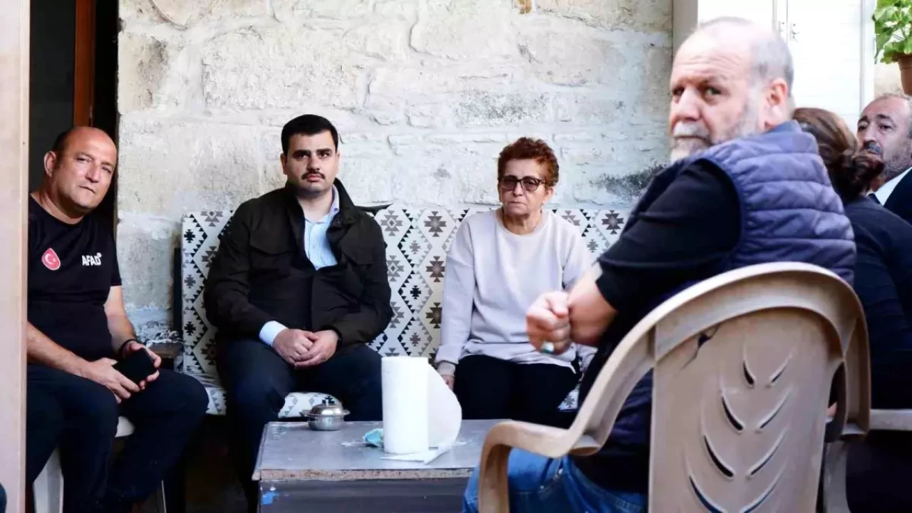 Eyyüp Kadir İnan sel felaketinde zarar gören bölgeleri ziyaret etti