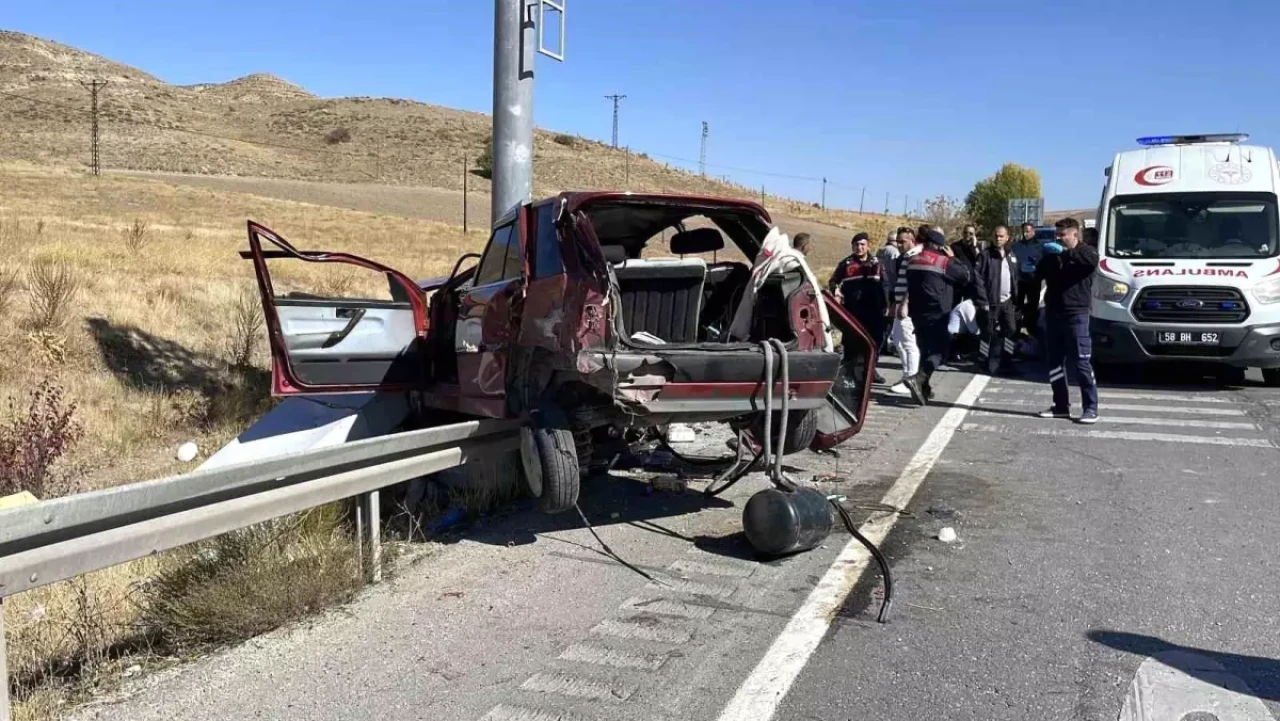 Sivas’ta trafik kazasında LPG tankının patlamaması facianın önüne geçti