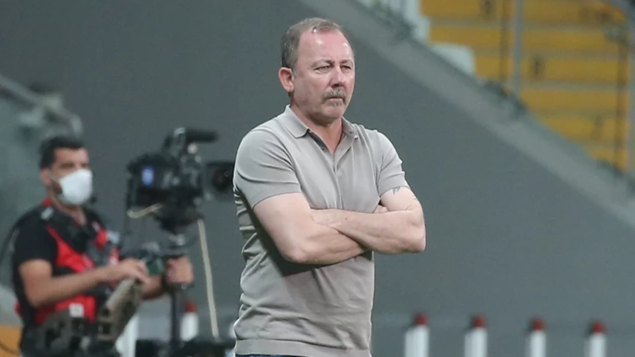 Beşiktaş taraftarından Sergen Yalçın'a büyük tepki