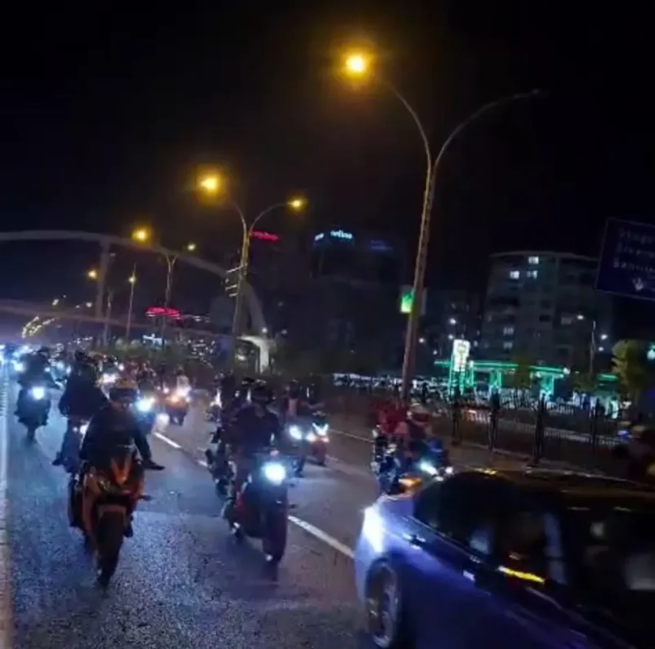 Diyarbakır'da Rojin Kabaiş için motosiklet turu düzenlendi