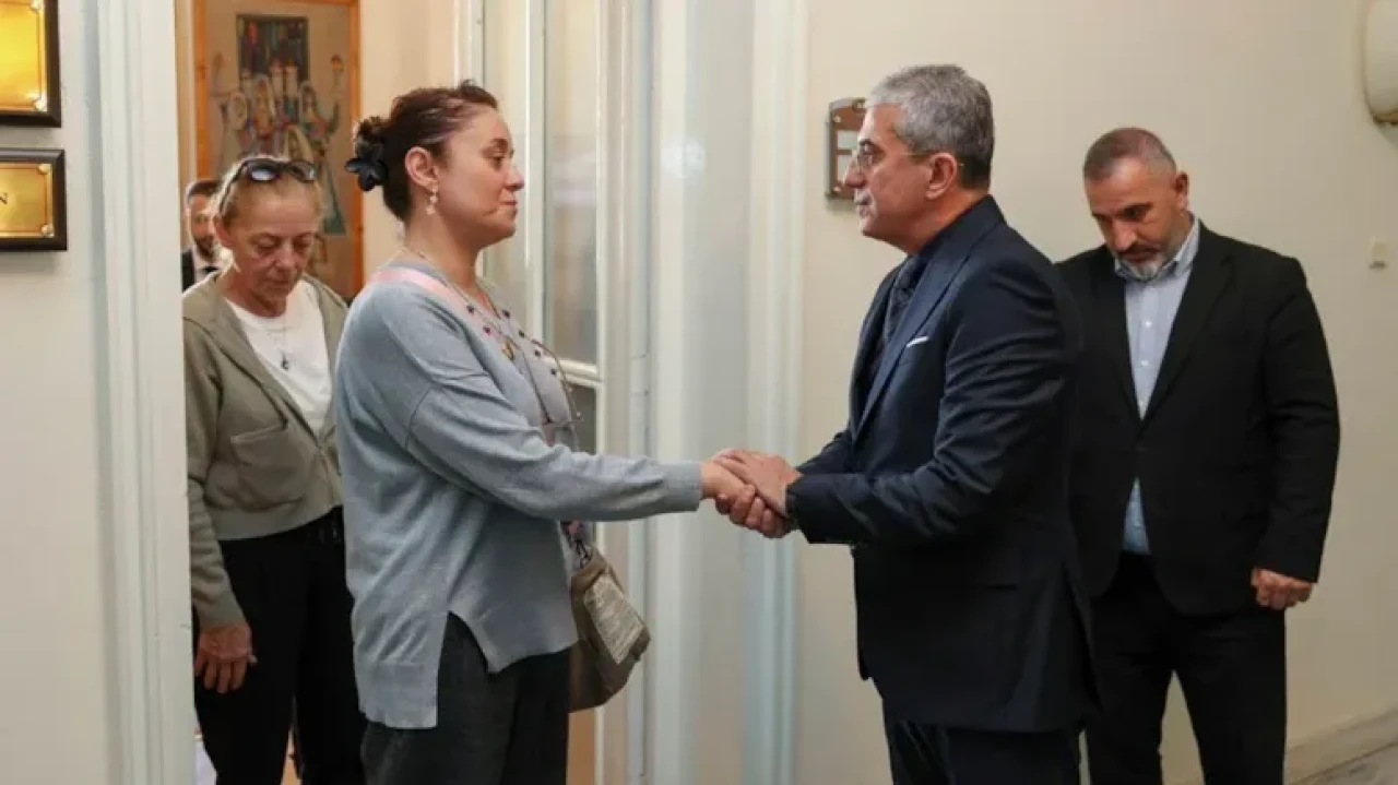 Yasemin Minguzzi partileri ziyaret etti: DEM'i pas geçti