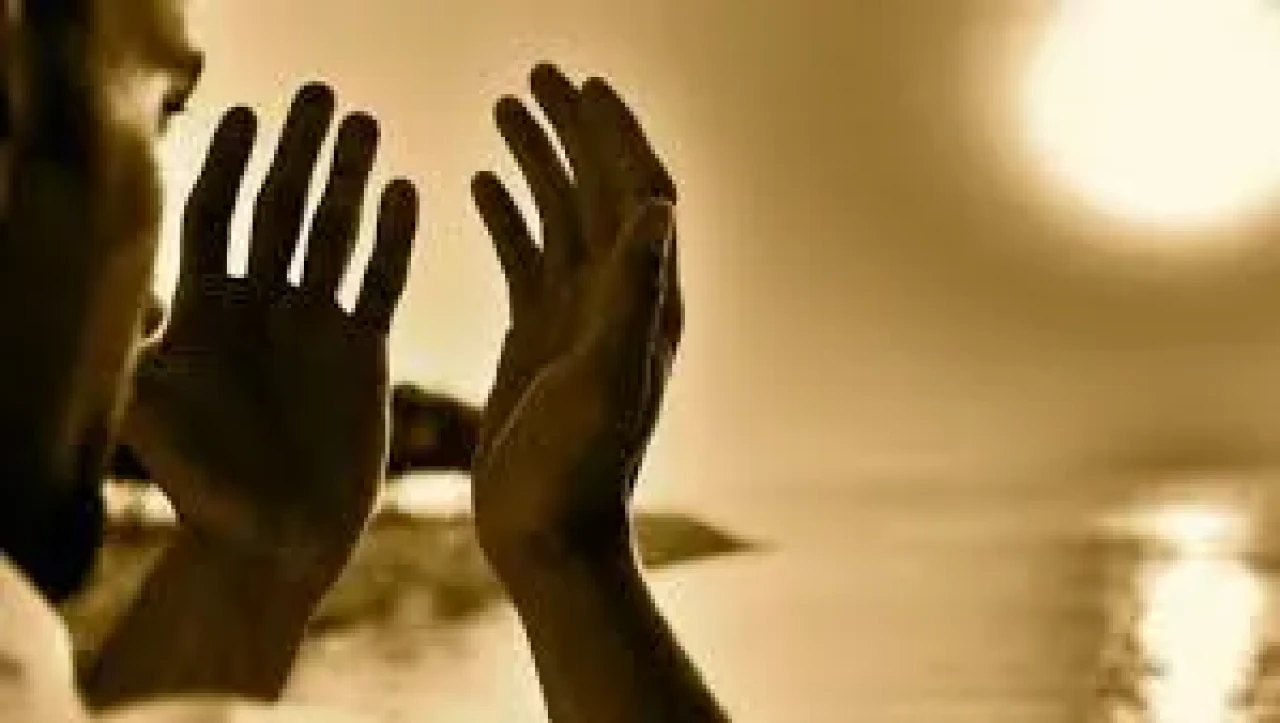 Cuma günü 7 defa okunan dilek duası hangisi?