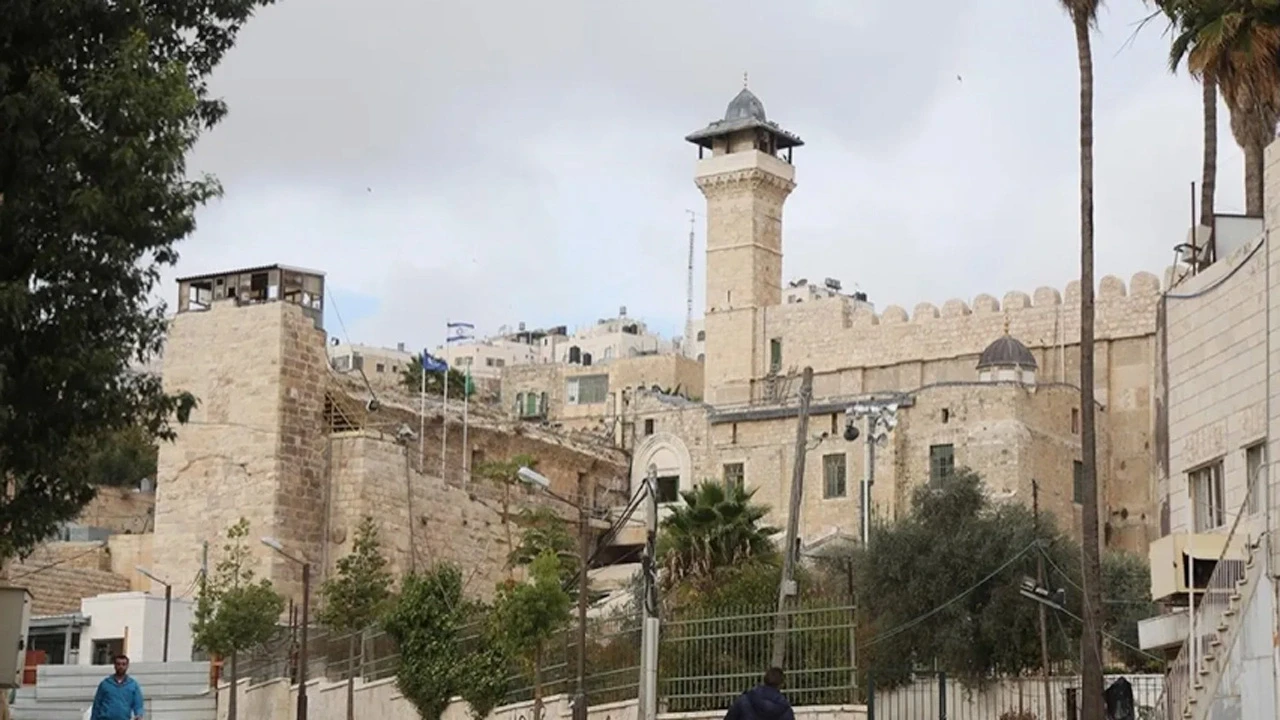 İsrail, El Halil’deki Harem-i İbrahim Camisi’ni kapattı