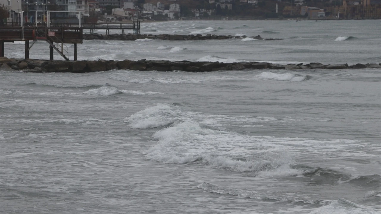 Tekirdağ’da poyraz etkili oldu: Deniz ulaşımı aksadı