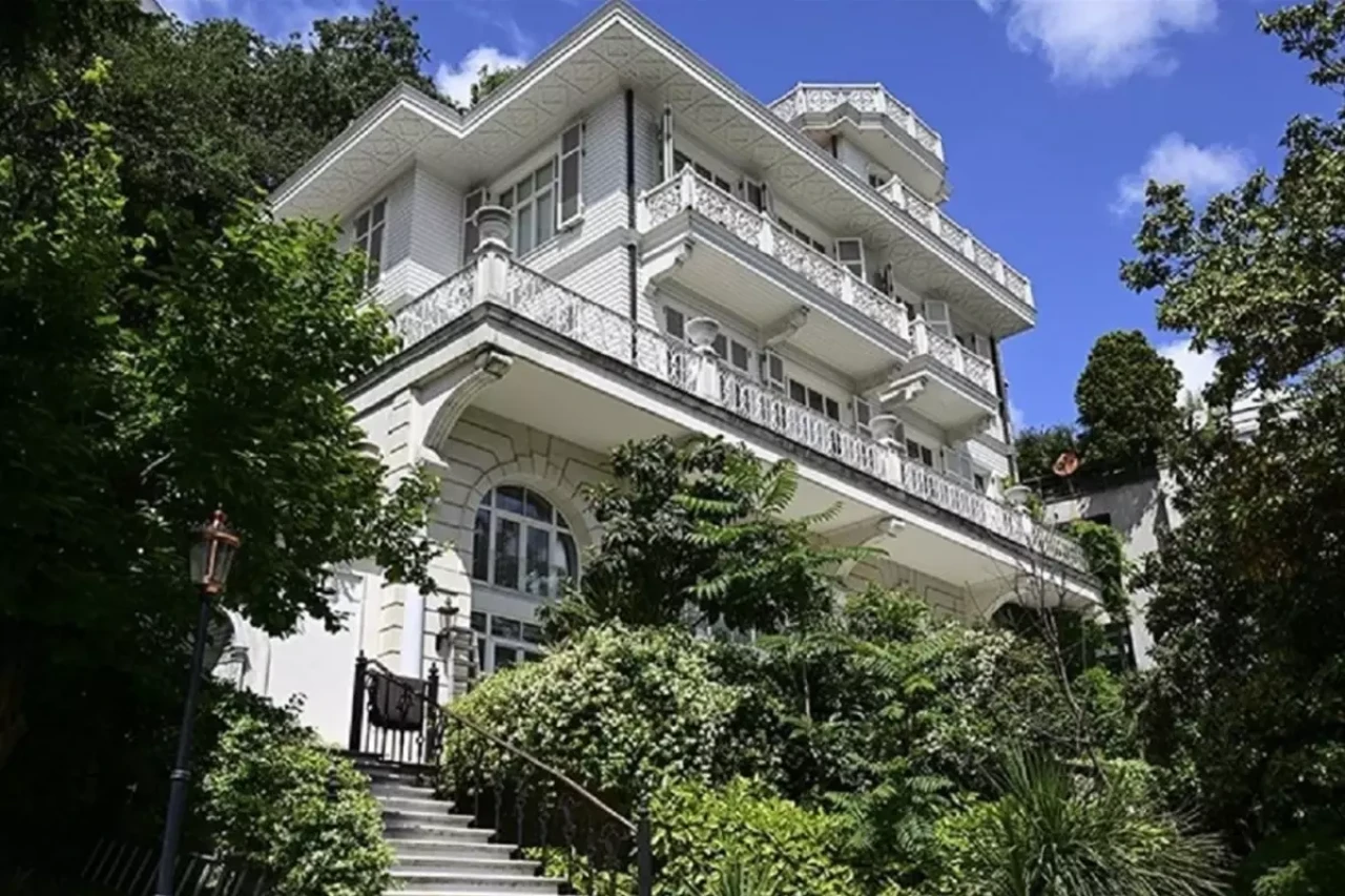 Boğazın en pahalısı Beyaz Köşk satıldı: İşte dudak uçuklatan rakam