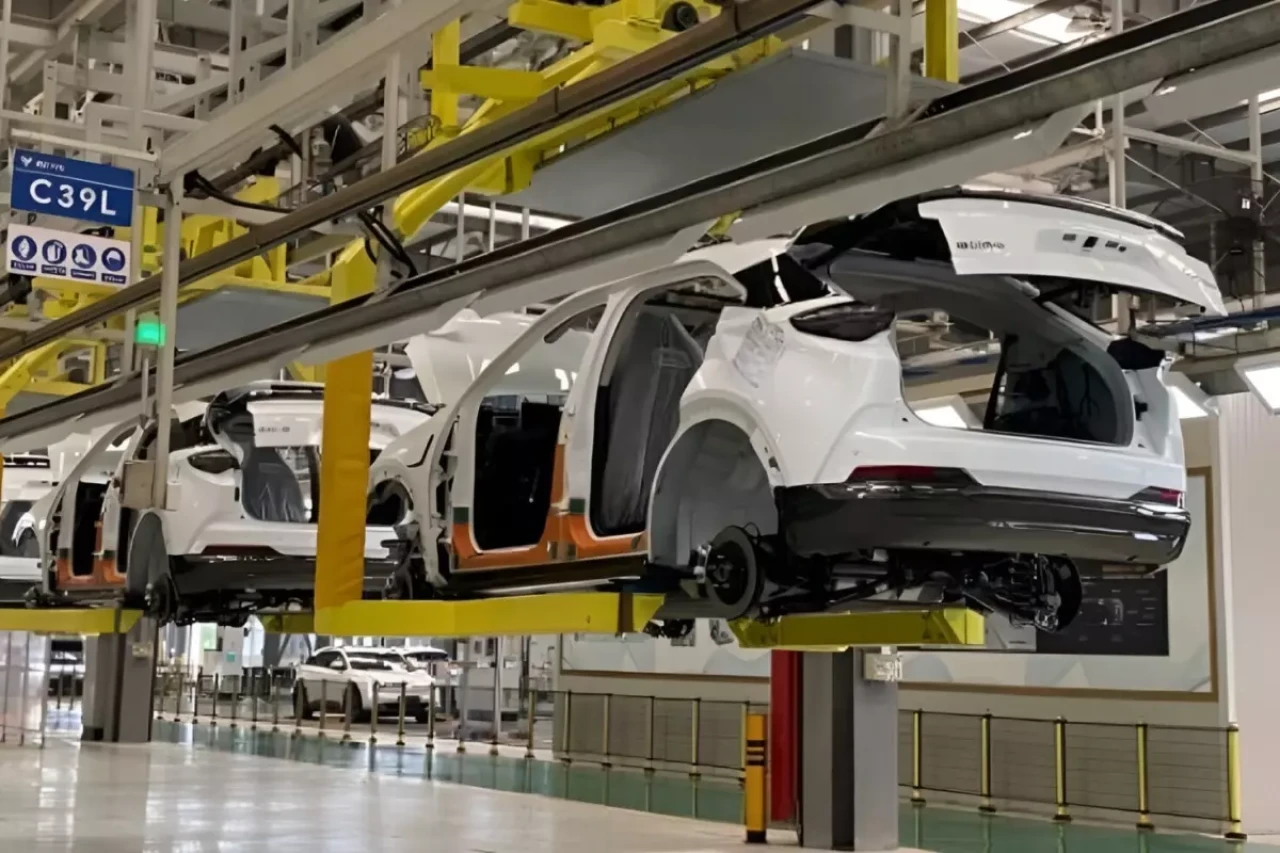 Binlerce çalışanı bulunan otomotiv devi iflas bayrağını çekti