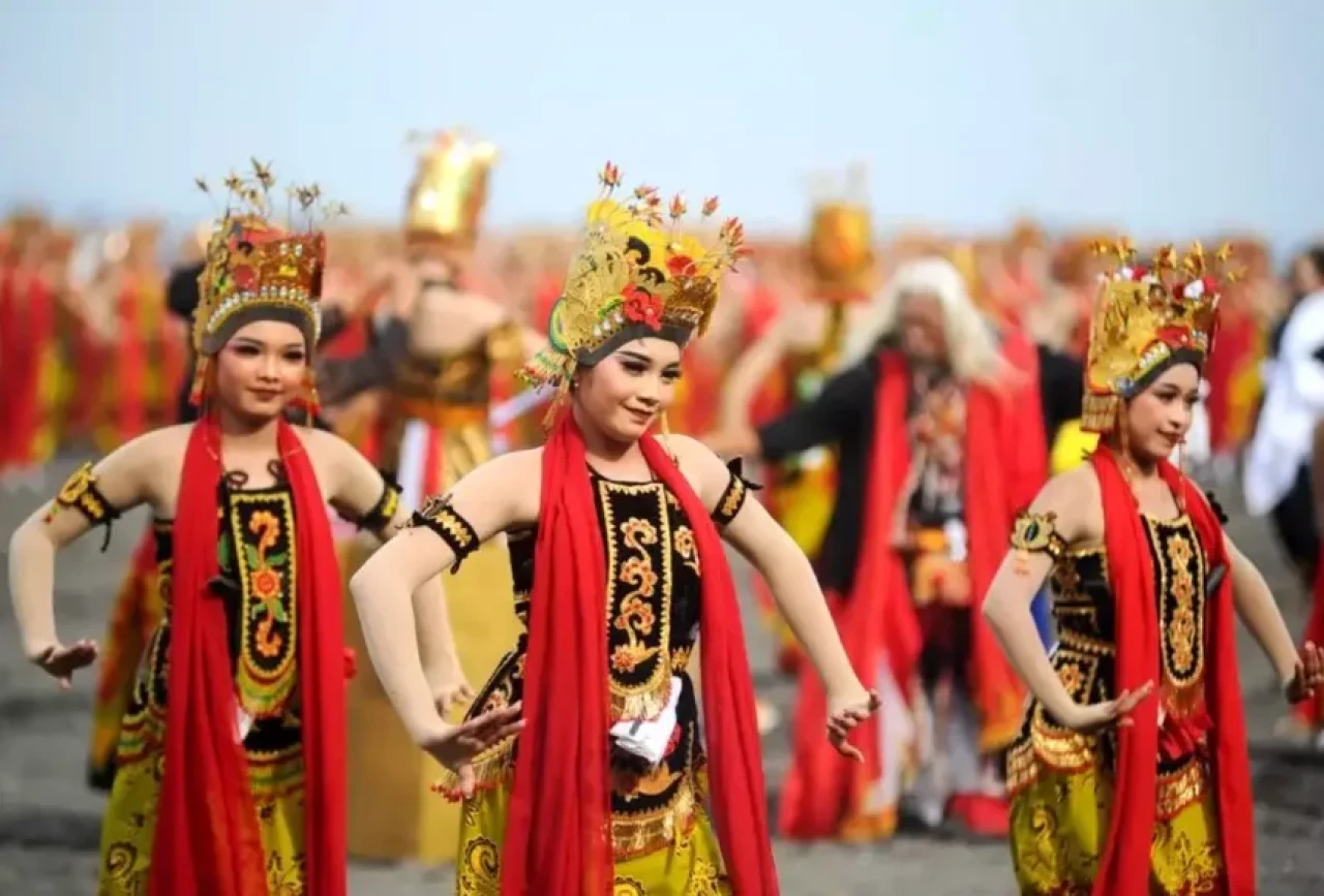 Endonezya'da Gandrung Sewu Festivali başladı