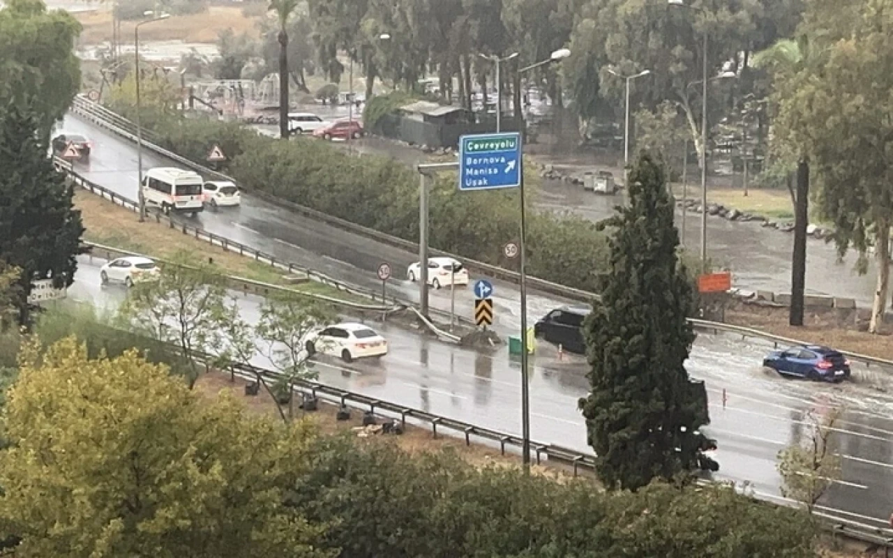 AKOM ve Meteoroloji'den kuvvetli yağış uyarısı! 3 Kente dikkat...