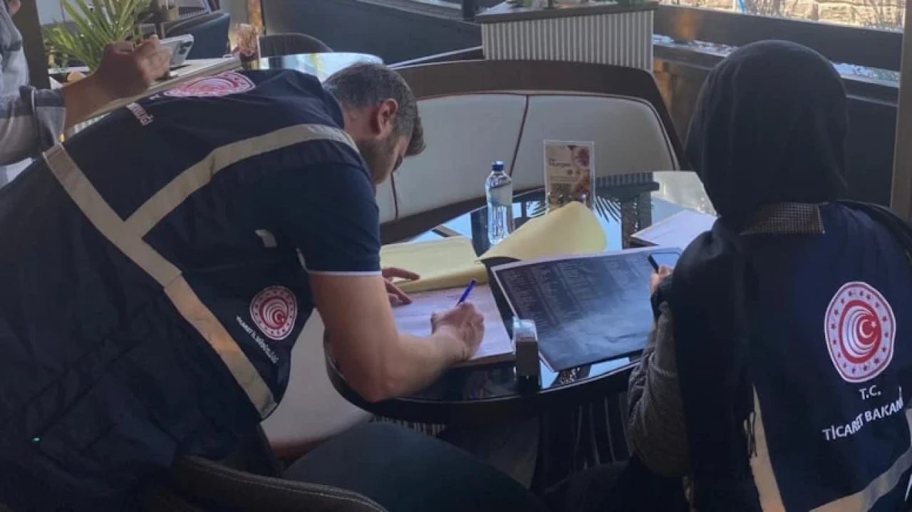 Müşteri iki adet su istedi, gelen hesap bakanlığı da harekete geçirdi