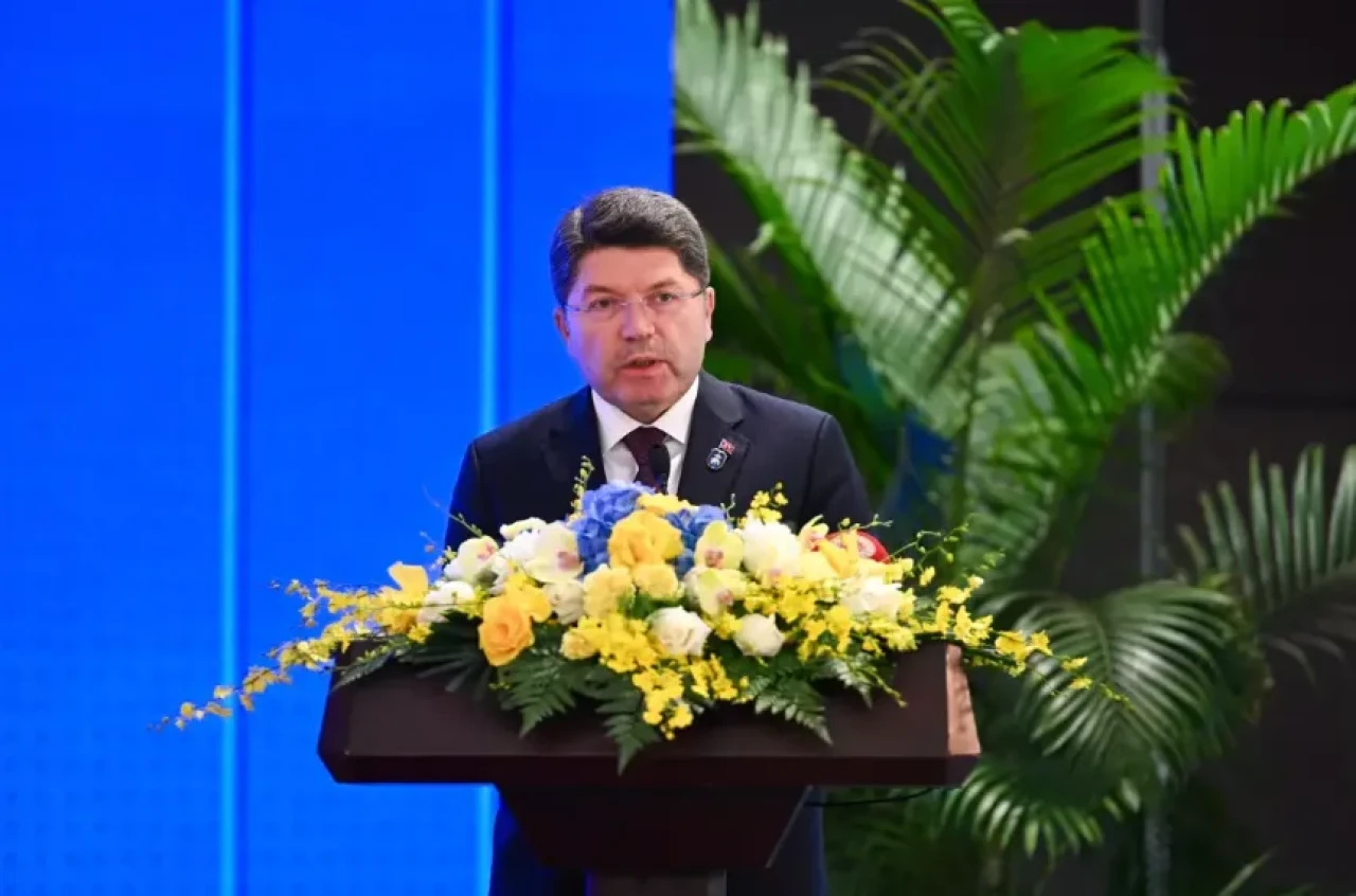 Bakan Tunç'tan 'sibel saldırı' mesajı