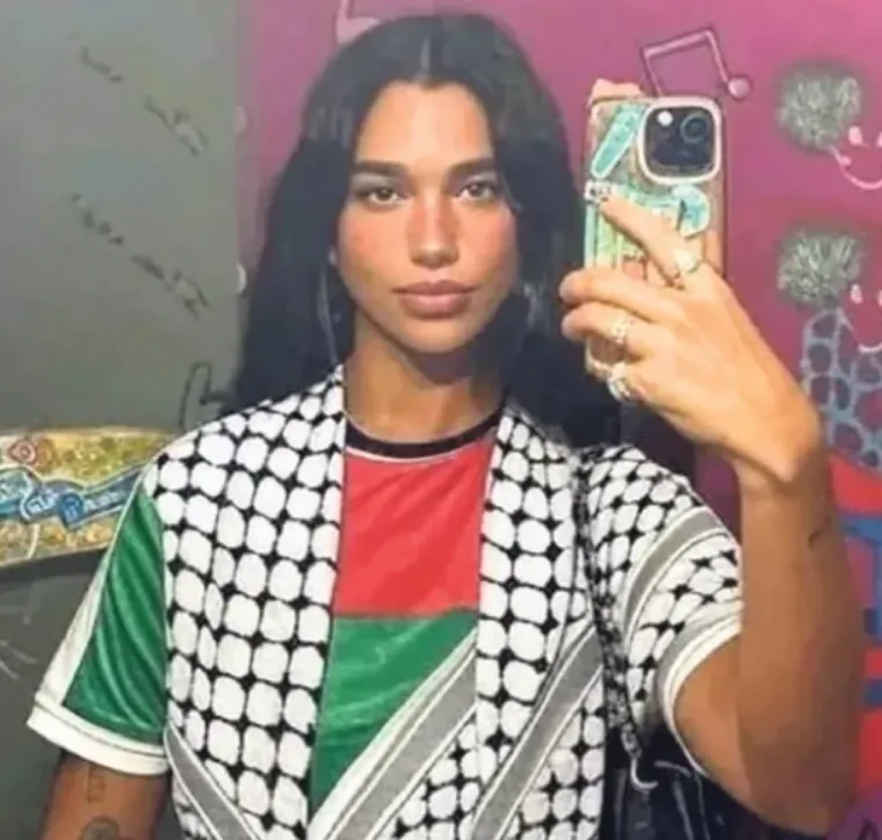 Dua Lipa da Gazze'deki soykırımın sesi oldu: "Bu dava her şeyden büyük"