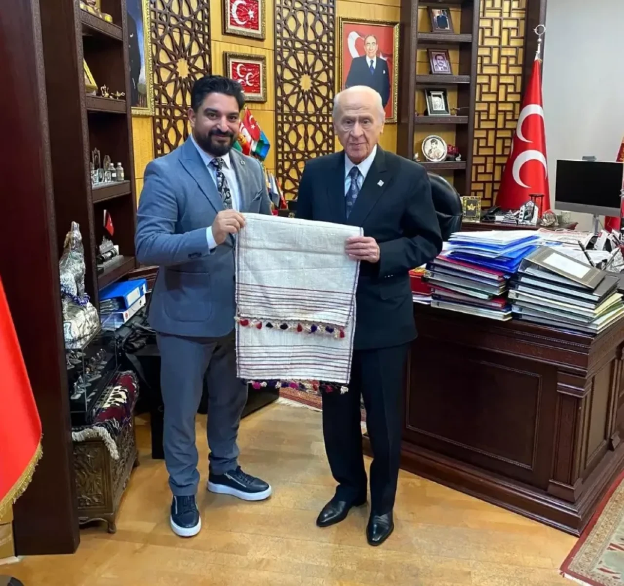 Bahçeli'den Roman toplumuna 'açık kapı' mesajı