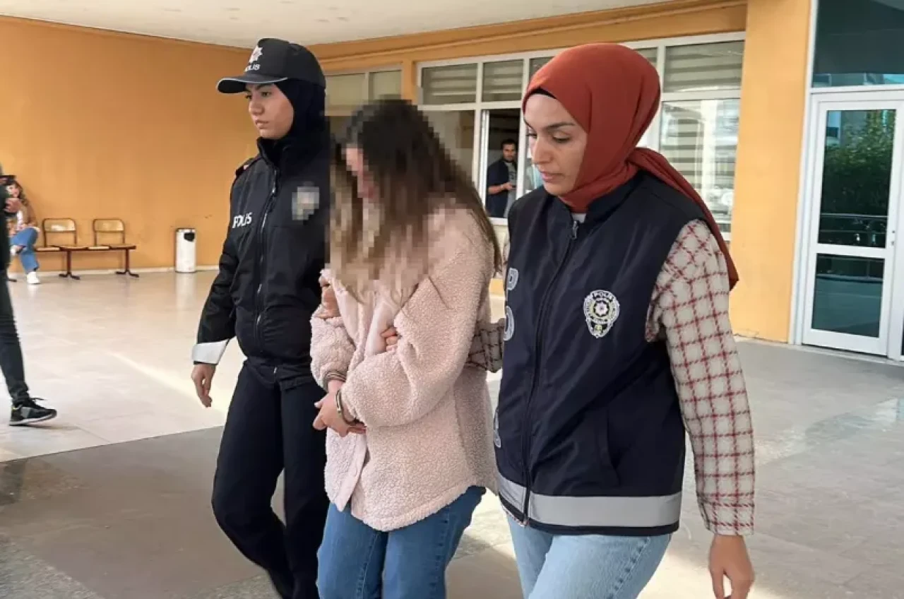 Öğrencisinin kolunu ısırdığı iddia edilen öğretmenden şok savunma: 'Öperken oldu'
