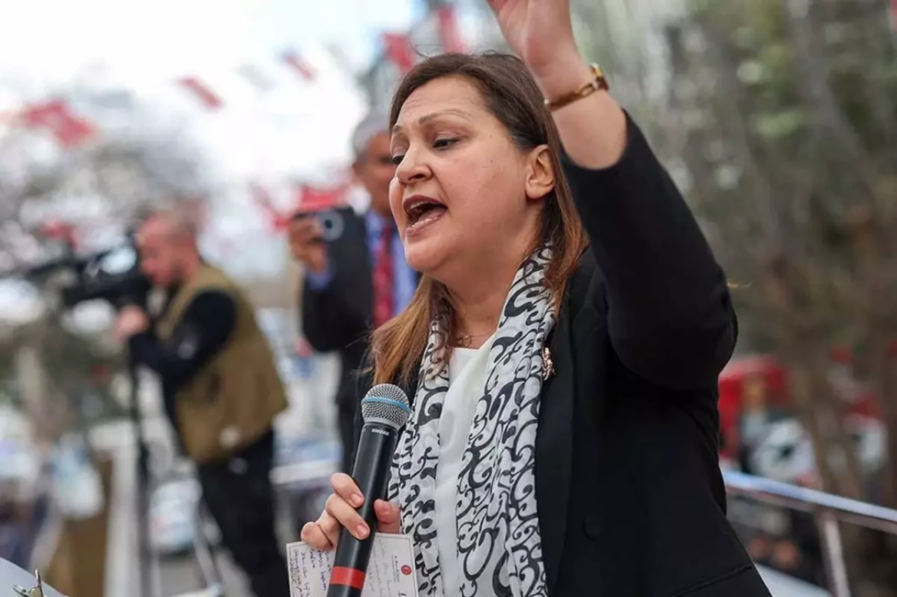 Son dakika! AK Parti'ye geçeceği konuşulan Burcu Köksal'dan ilk açıklama! Ak Parti'ye geçiyor mu?