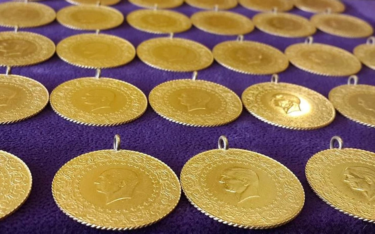 Altın artık dur durak bilmiyor! Uzman isim olay yaratacak yeni rakamı açıkladı