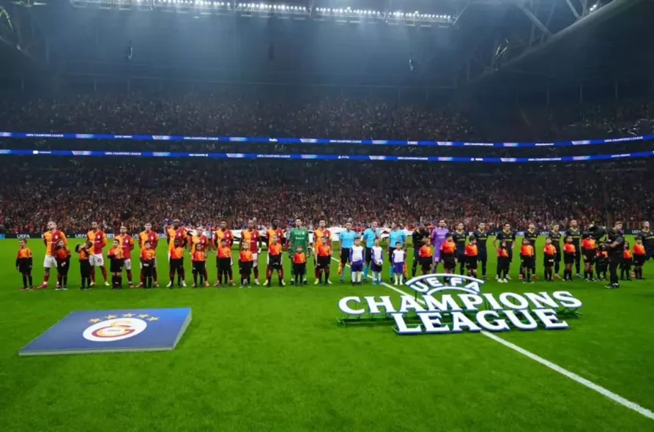 Hoparlörden ıslık iddiasına Galatasaray'dan 'taraftar' yanıtı