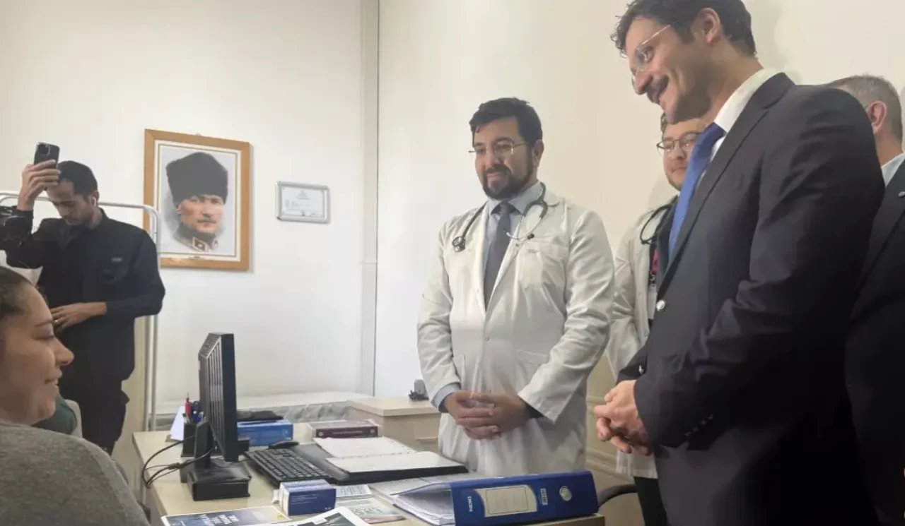 Türkiye’nin ilk aile sağlığı merkezi Sigara Bırakma Polikliniği hizmete girdi