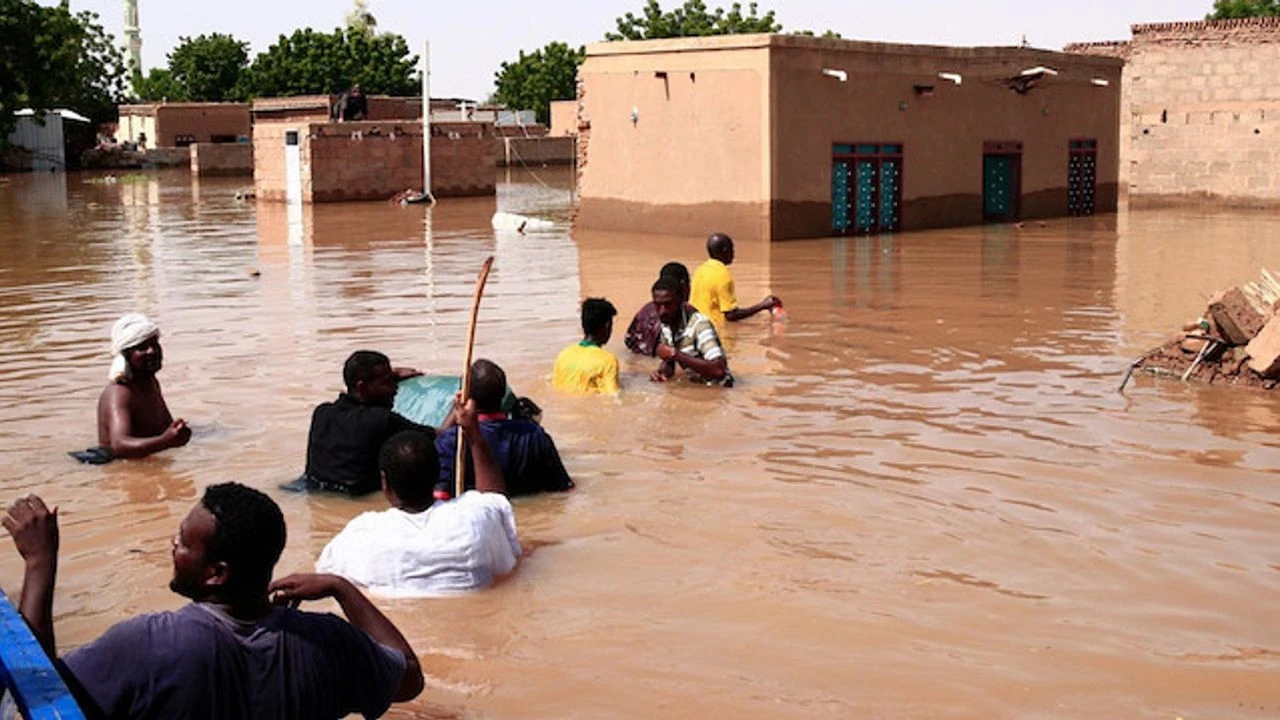 Güney Sudan’da sel felaketi: 335 bin kişi evlerini terk etti