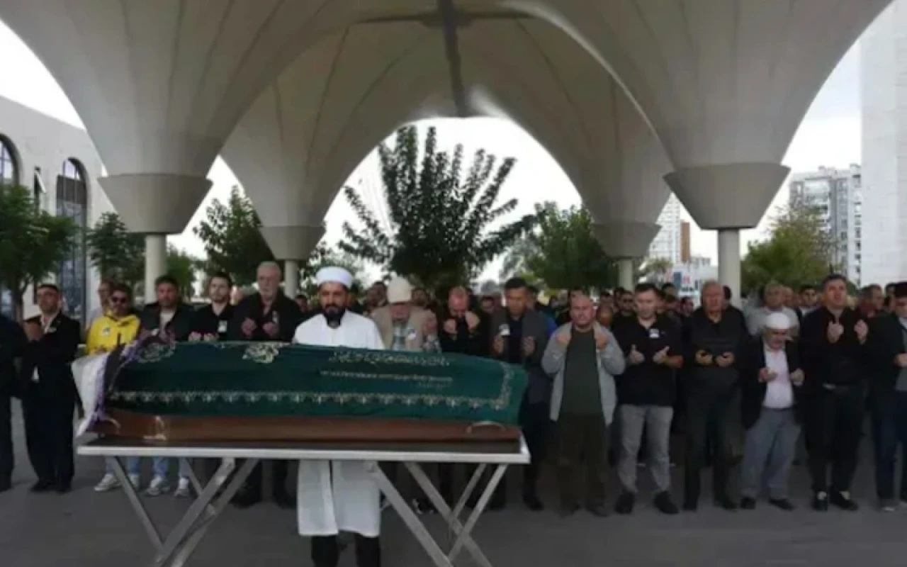 Yeşilçam’ın unutulmaz ismi Neşe Aksoy son yolculuğuna uğurlandı Cenazesine bir avuç insan katıldı...