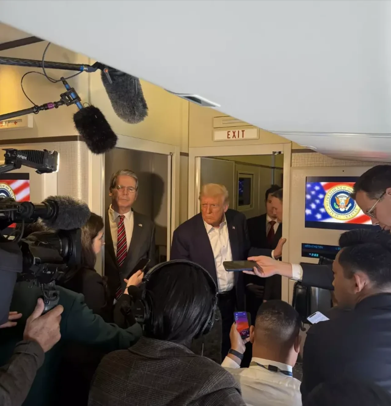 Donald Trump'tan adaylık açıklaması: 2028'i işaret etti