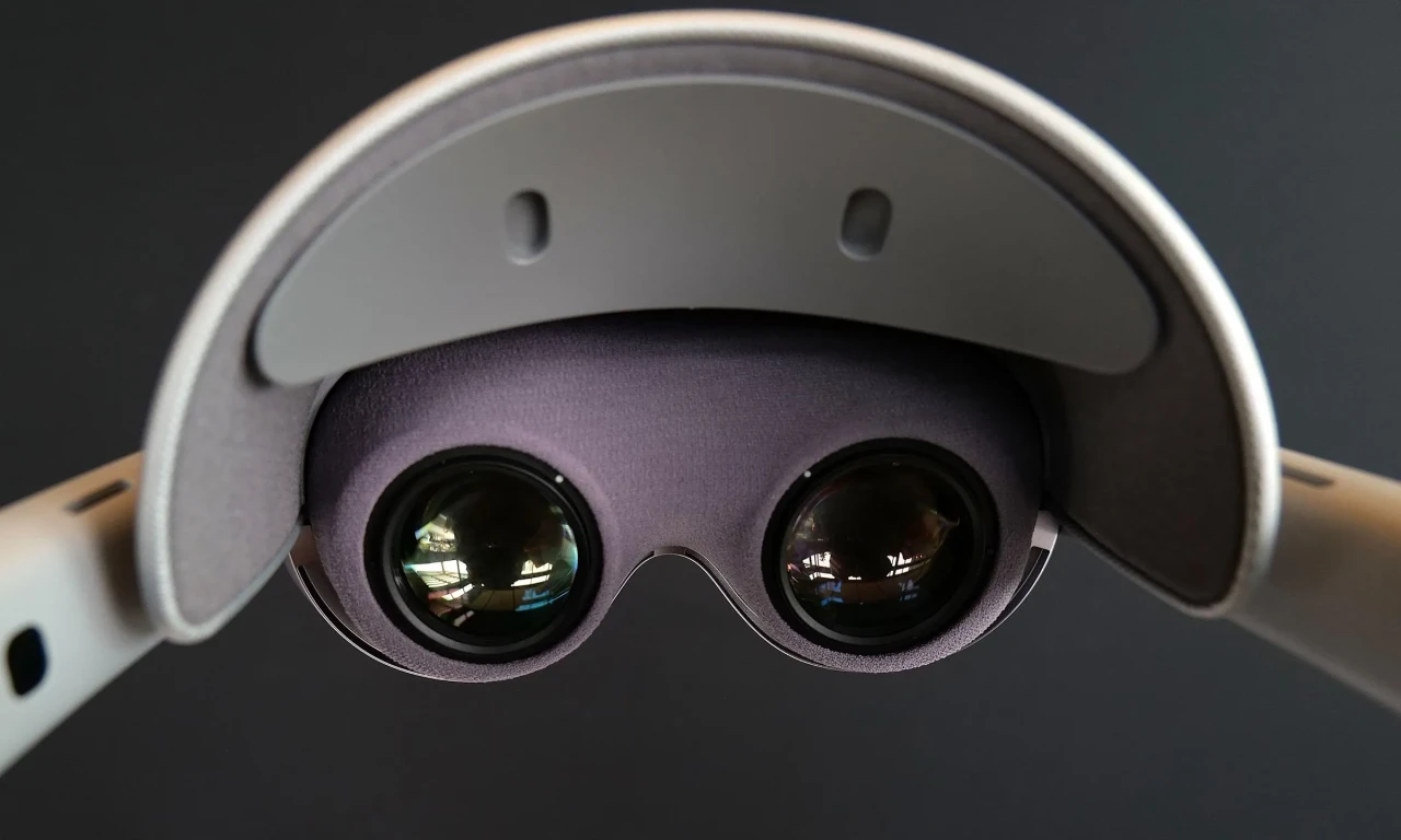 Apple Vision Pro'ya rakip! Samsung Galaxy XR tanıtıldı