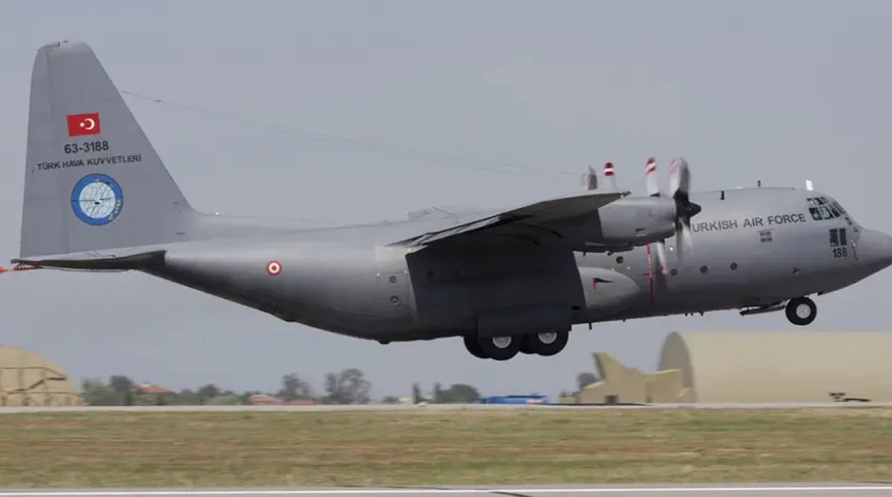 Gürcistan’da düşen askeri uçağın enkazına arama kurtarma ekipleri ulaştı