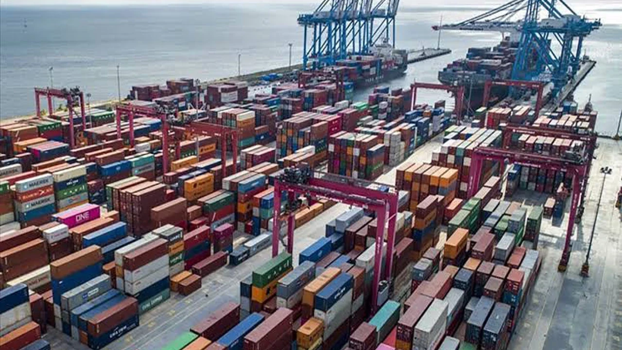 Dış ticaret açığı Ekim'de yükseldi: İhracat arttı, açık derinleşti