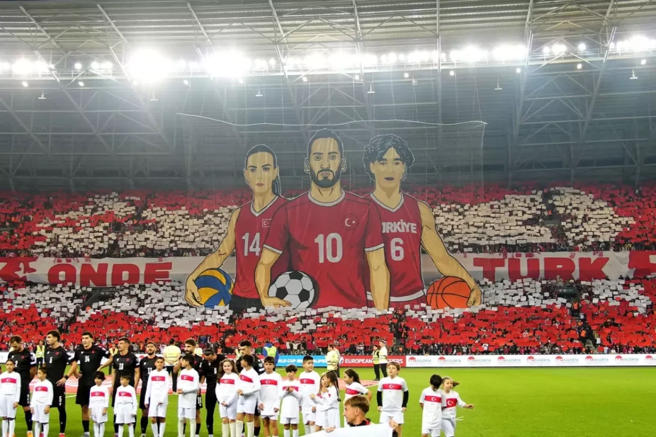 Kocaelispor taraftarına Fair Play ödülü: Milli maçtaki koreografi takdir topladı