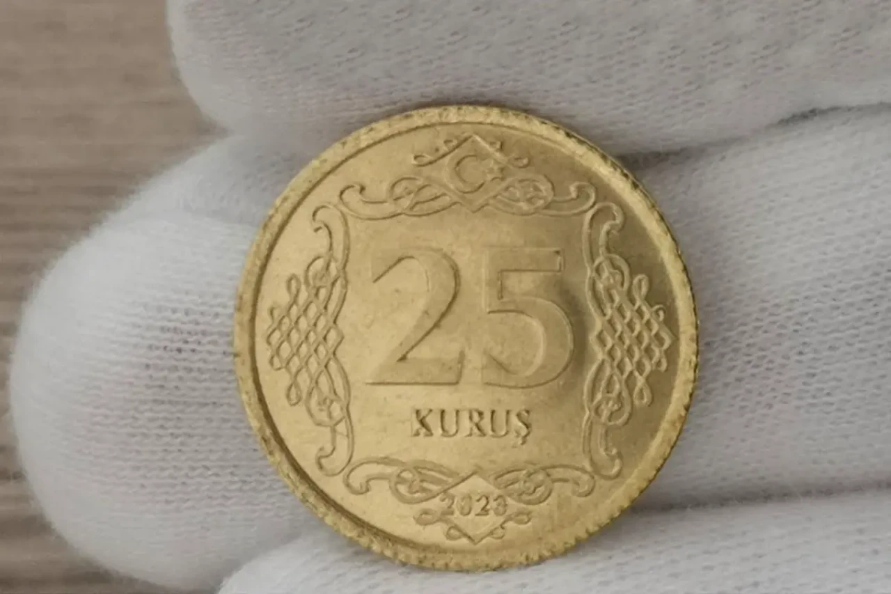 Koleksiyoncular bu '25 kuruşun' peşinde! Değeri dudak uçuklattı