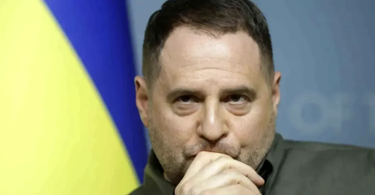 Zelenskiy açıkladı: Yermak görevden ayrıldı