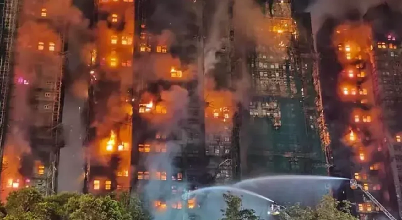 Hong Kong'da 3 gün yas ilan edildi