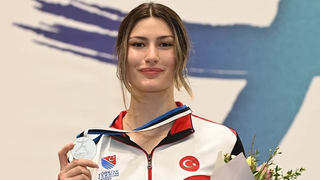 Nisanur Erbil'den altın zafer: Türk eskrimine tarihi gurur
