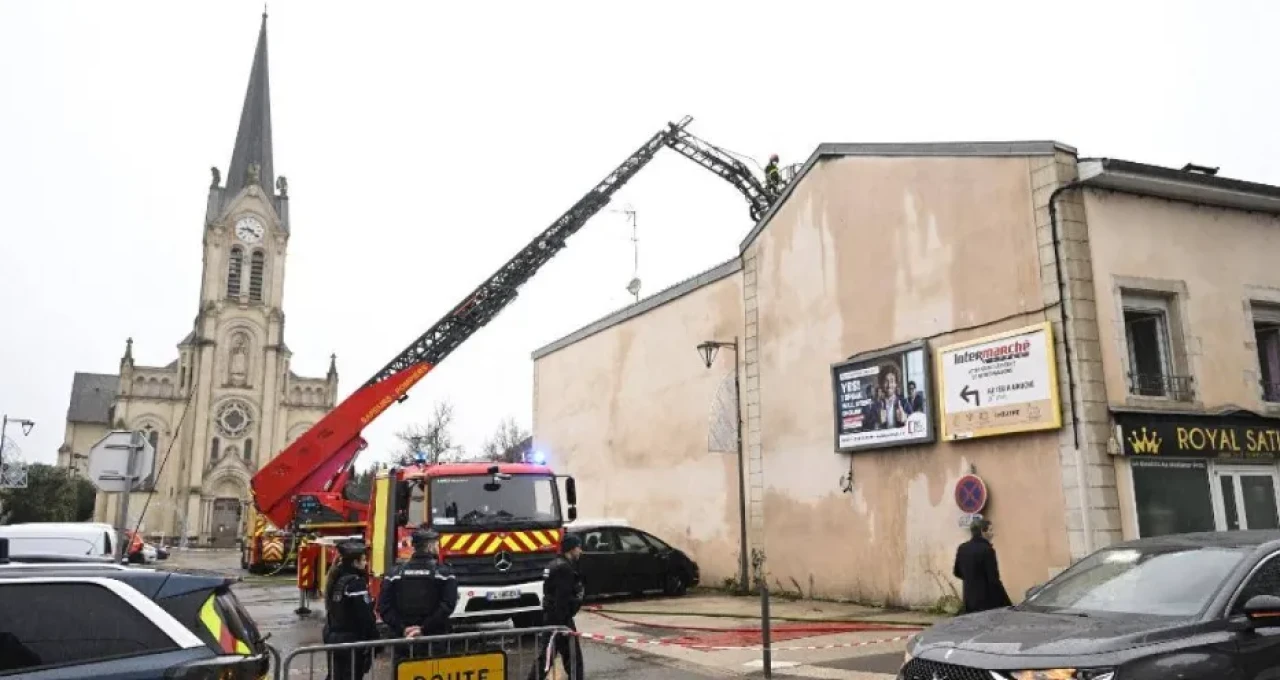 Fransa'da bir binada çıkan yangın sonucu 5 kişi hayatını kaybetti