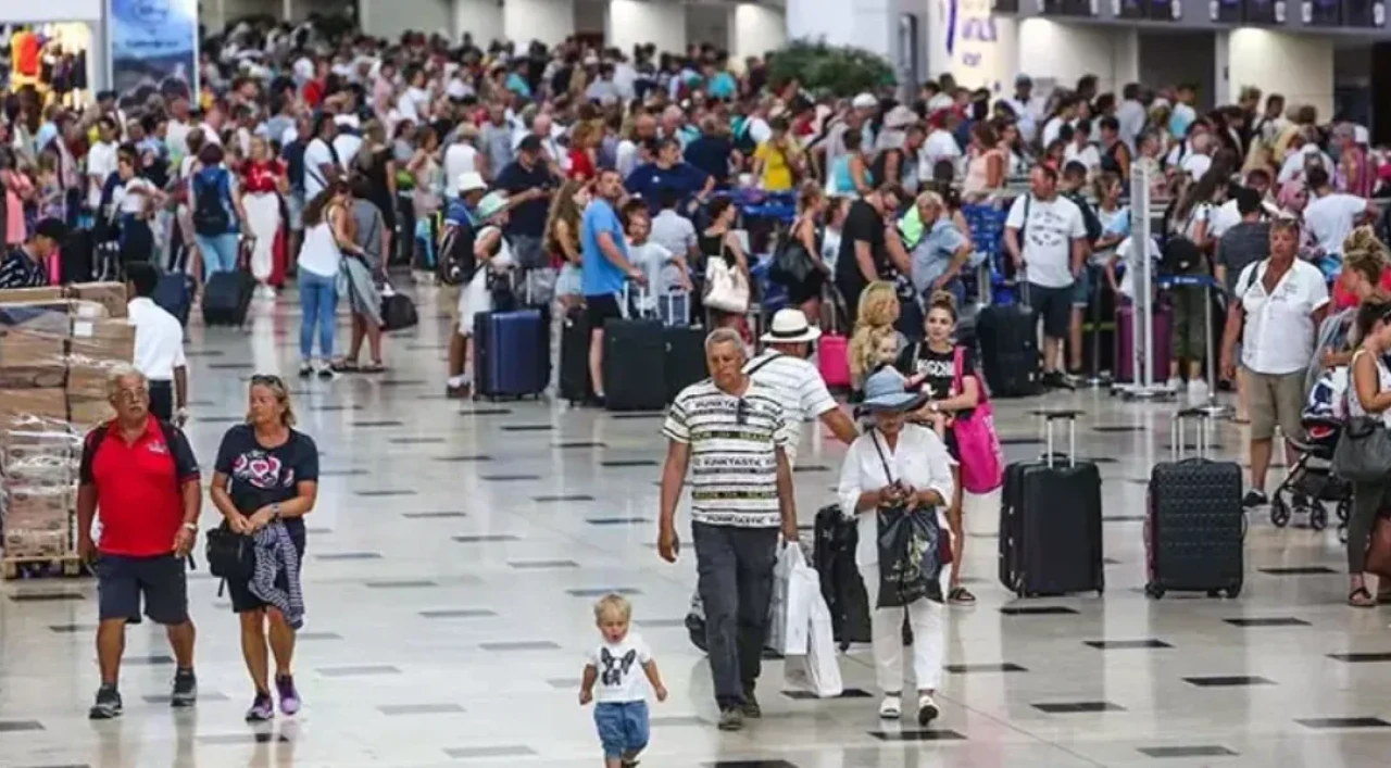 Antalya'da turist sayısı 16 milyonu aştı