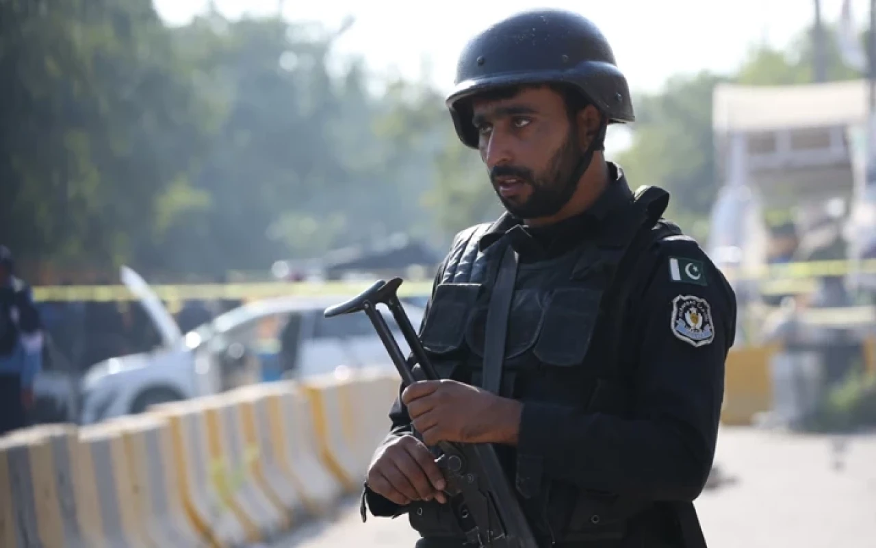 Pakistan'da intihar saldırısı dünya bunu konuşuyor! Çok sayıda ölü var