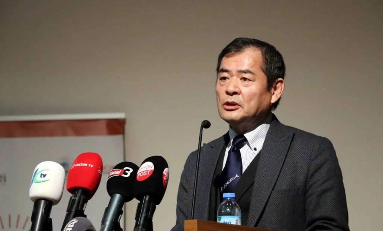 Deprem çantasında mutlaka tuz ve streç film olmalı: Japon deprem uzmanı uyardı