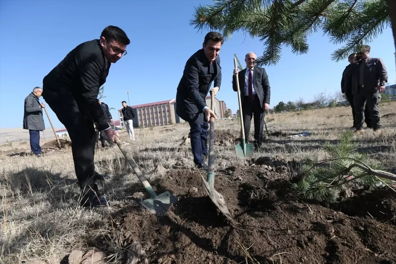 Kars'ta Karabağ zaferi anısına 44 fidan toprakla buluştu