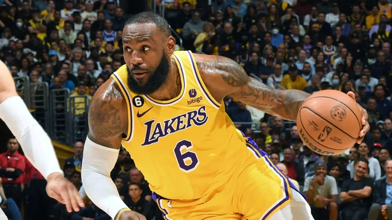 LeBron James sahalara ne zaman dönecek? Sakatlığı ne durumda