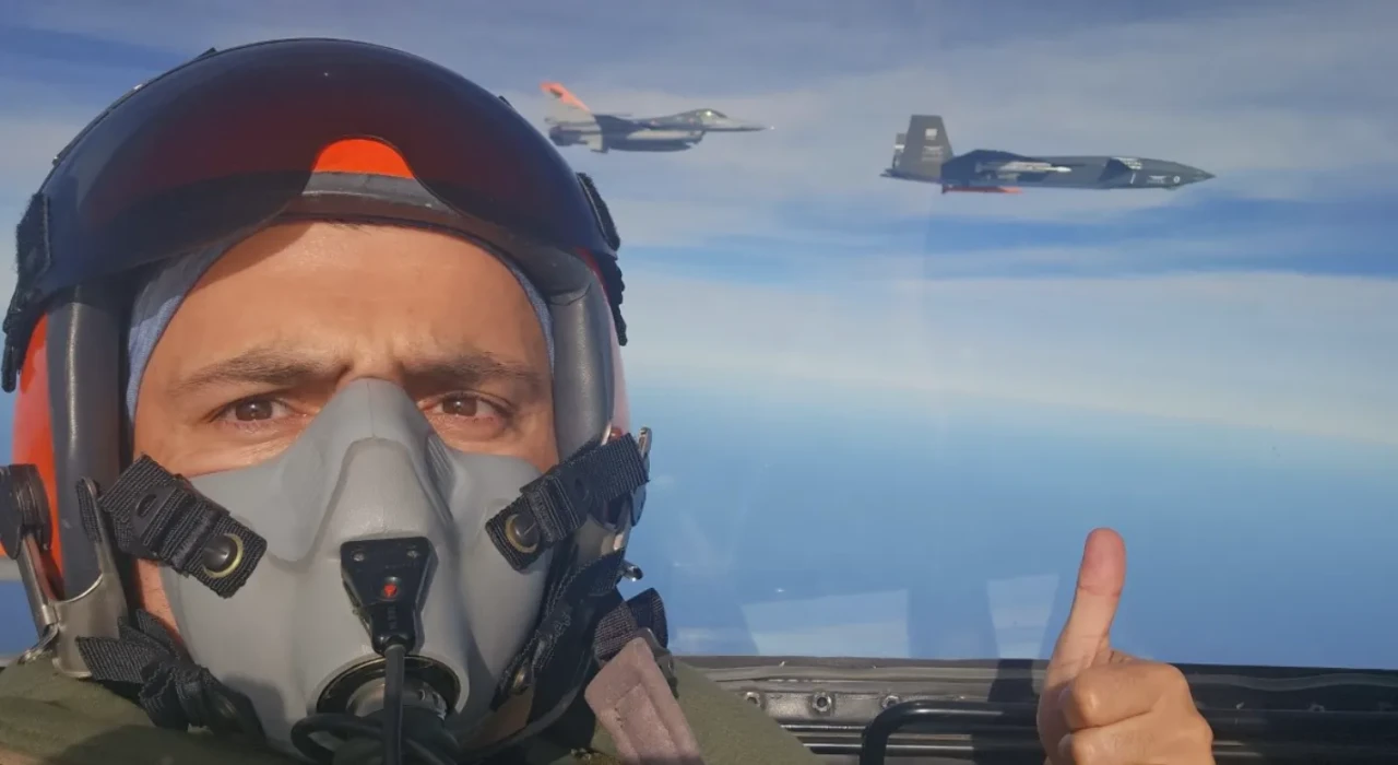 Bayraktar KIZILELMA'dan bir ilk daha! Hava hedefini vurdu