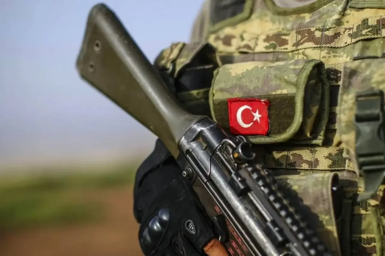 Suriyeli askeri öğrenciler TSK'da mı görev alacak? Tartışma yaratan iddiaya yanıt geldi